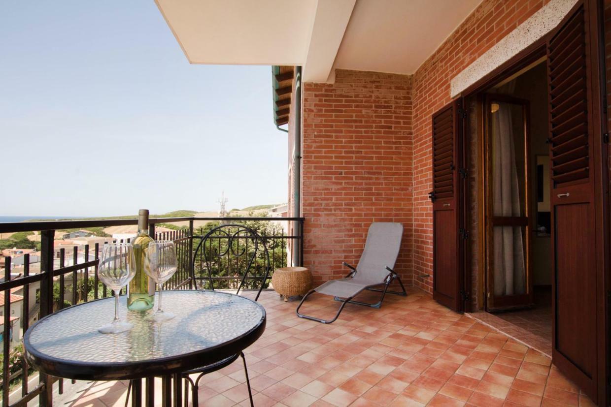 Mare Lughente Bed & Breakfast С'Аркиту Кулиери Екстериор снимка