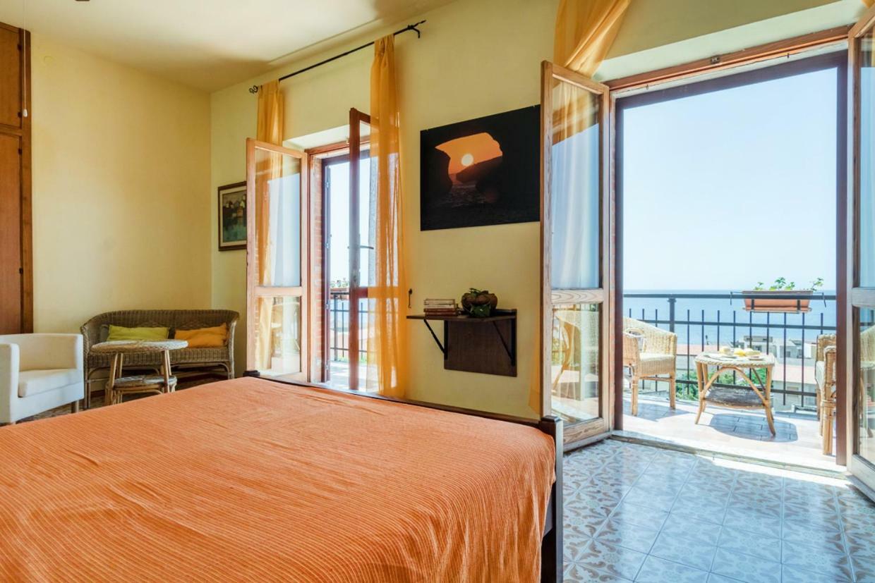 Mare Lughente Bed & Breakfast С'Аркиту Кулиери Екстериор снимка