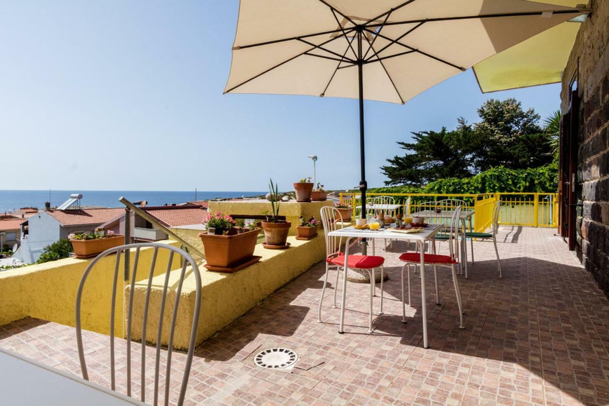 Mare Lughente Bed & Breakfast С'Аркиту Кулиери Екстериор снимка