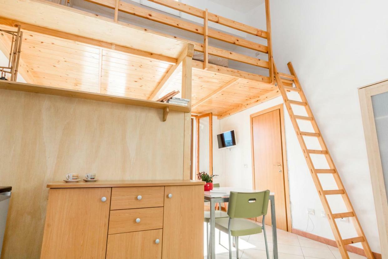Mare Lughente Bed & Breakfast С'Аркиту Кулиери Екстериор снимка