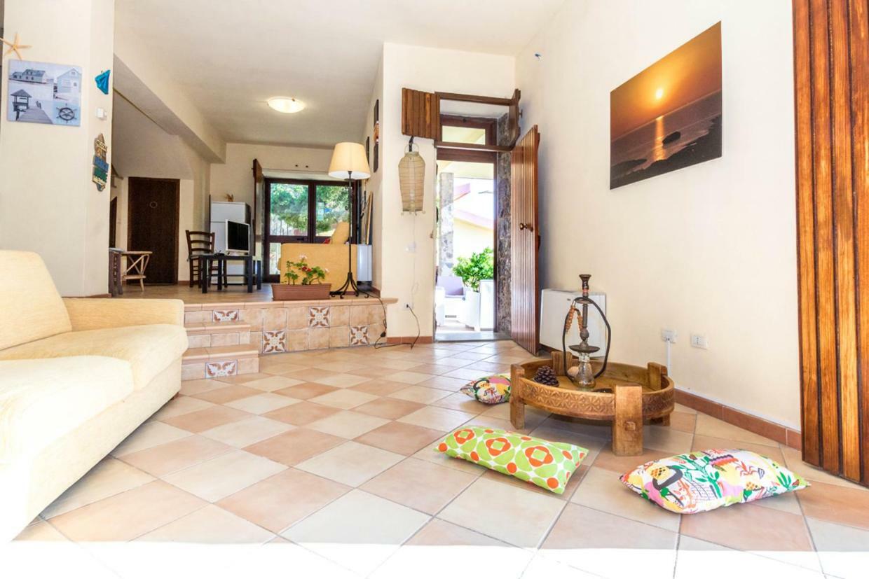Mare Lughente Bed & Breakfast С'Аркиту Кулиери Екстериор снимка