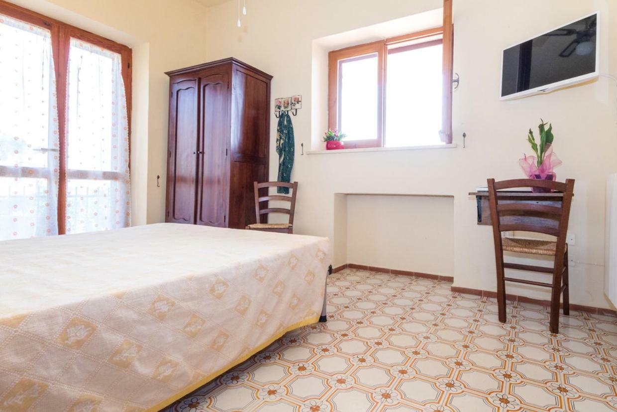 Mare Lughente Bed & Breakfast С'Аркиту Кулиери Екстериор снимка