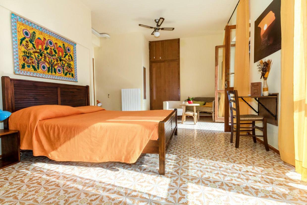 Mare Lughente Bed & Breakfast С'Аркиту Кулиери Екстериор снимка