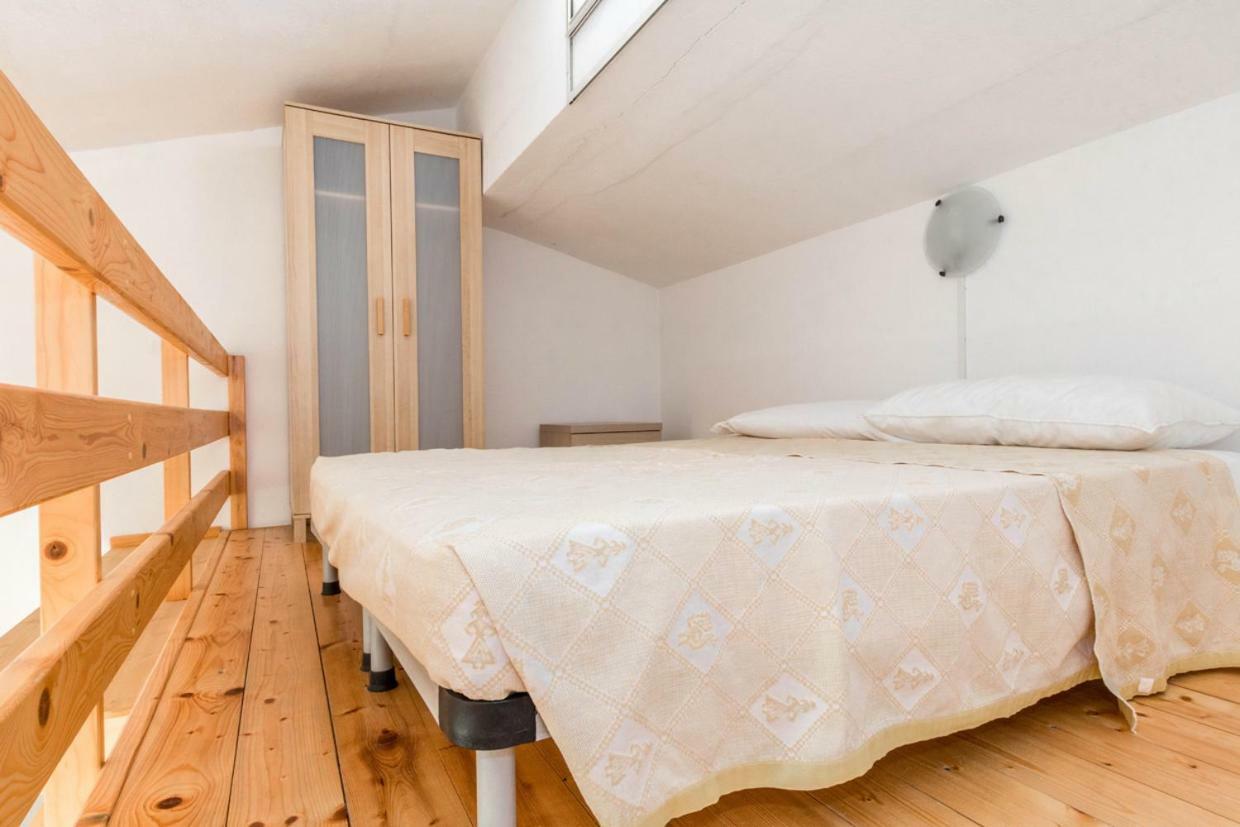 Mare Lughente Bed & Breakfast С'Аркиту Кулиери Екстериор снимка