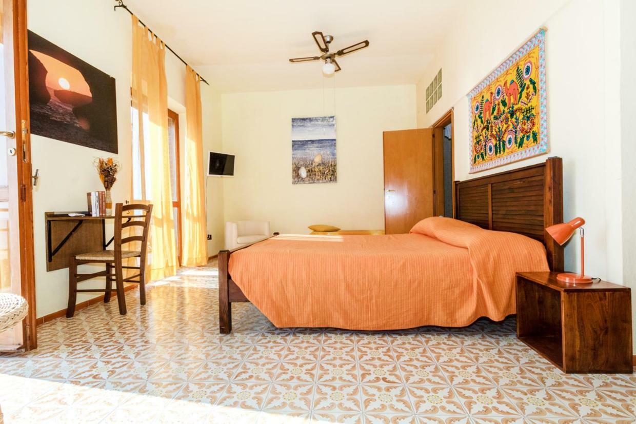 Mare Lughente Bed & Breakfast С'Аркиту Кулиери Екстериор снимка